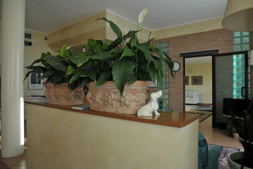 Hotel Parco Castelvetro Piacentino Екстериор снимка